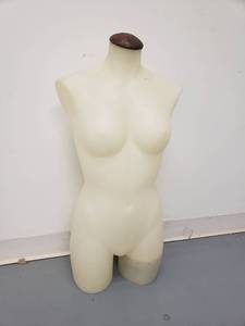 lot 68104 image: Womens Full Torso Mannequin Previously Owned