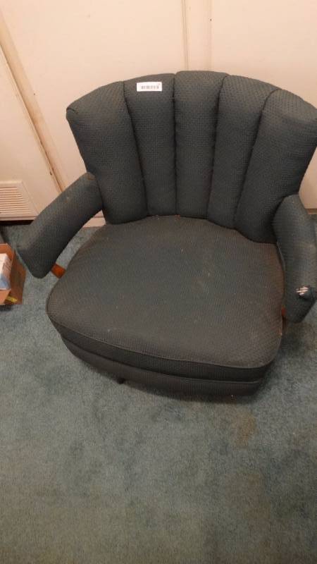 lot 238 image: Green Upholstered Chair- Swivels