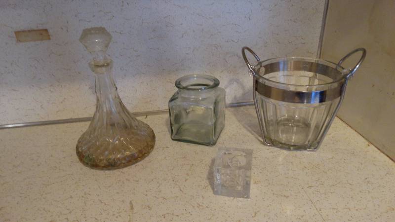 lot 258 image: Wine decanter - glass ice bucket.