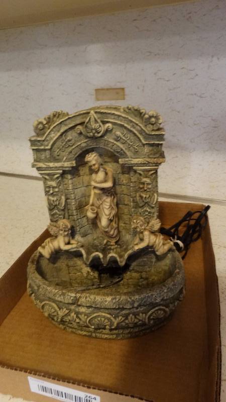 lot 264 image: fountain No Cord.