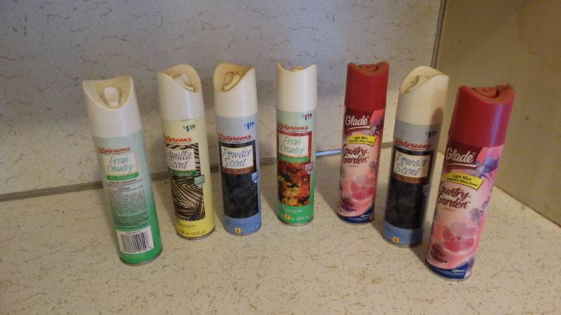lot 300 image: 7 cans of air freshener