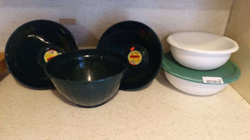 lot 303 image: 7QT bowls