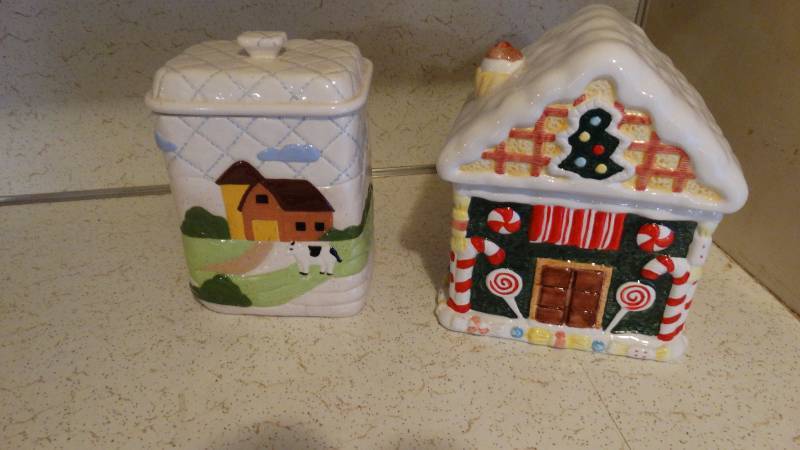 lot 311 image: 2 ceramic house boxes - candy house and farm house