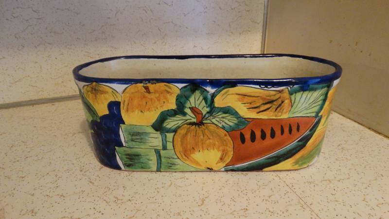 lot 319 image: Fruit ceramic bowl