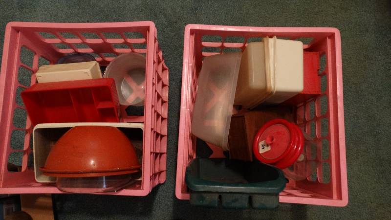 lot 331 image: keeper containers