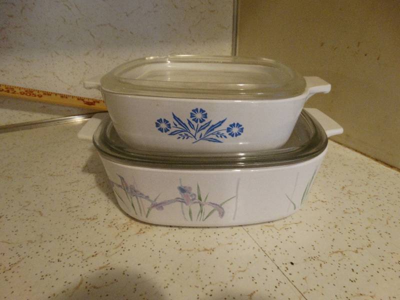 lot 366 image: 2-   Small casserole dishes.