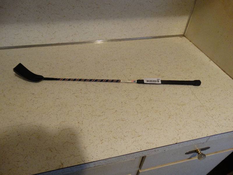 lot 426 image: Riding crop.