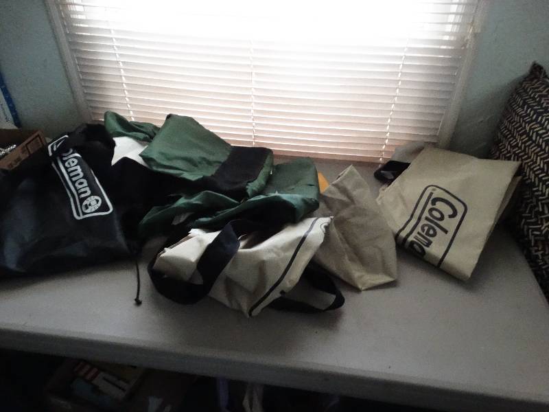 lot 442 image: Coleman chair bags x7.