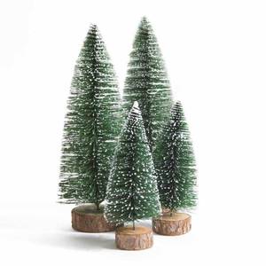 lot 67993 image: Tiny Christmas Trees, 4pcs Mini Artificial Xmas Sisal Snow Frost Tabletop Trees, Green Bottle Brush Trees with Wood Base, for Christmas D�cor