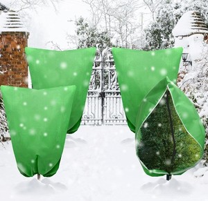 lot 68719 image: Berlune 4 Pcs 80 x 95 Large Heavy Duty Plant Cover Freeze Protection with Zipper and Drawstring for Cold Weather Warm Frost Protection Bag Blanket Jacket for Protection Outdoor Shrub and Tree
