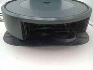 lot 60291 image: iRobot� Roomba� i4 EVO (4550) Wi-Fi� Connected Robot Vacuum