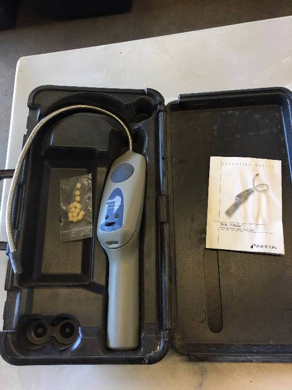 lot 40 image: TEK-MATE REFRIGERANT LEAK DETECTOR