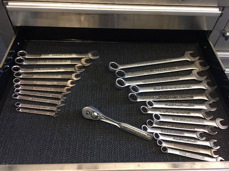 lot 75 image: LOT OF CRAFTSMAN WRENCHES AND RATCHET