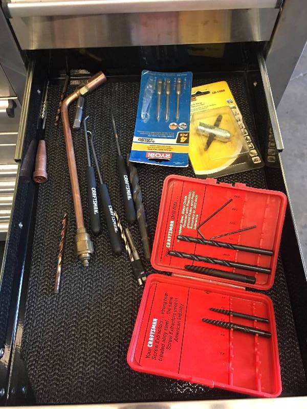 lot 71 image: MISC. TOOLS & COMPONENTS