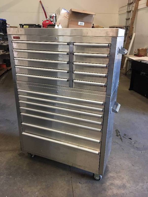 lot 20 image: NICE STAINLESS STEEL TOOLBOX