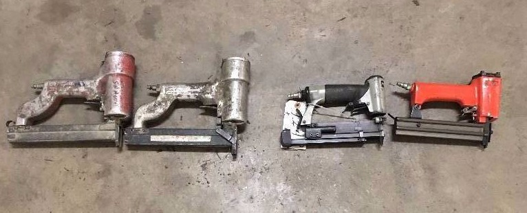 lot 121 image: 4 QTY PNEUMATIC NAIL GUNS