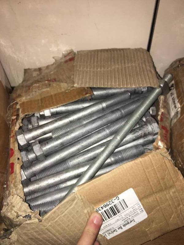 lot 213 image: CASE OF GALVANIZED BOLTS