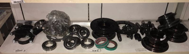 lot 200 image: Keyser MFG Racing Hub Kits 5x5 Aluminum Hubs hardware pads bearings and more