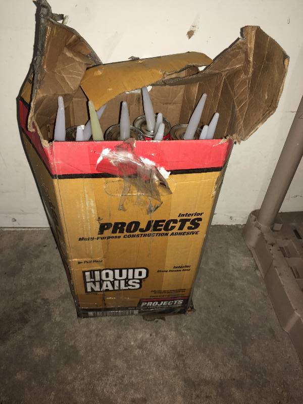 lot 31 image: 11 TUBES OF LIQUID NAILS