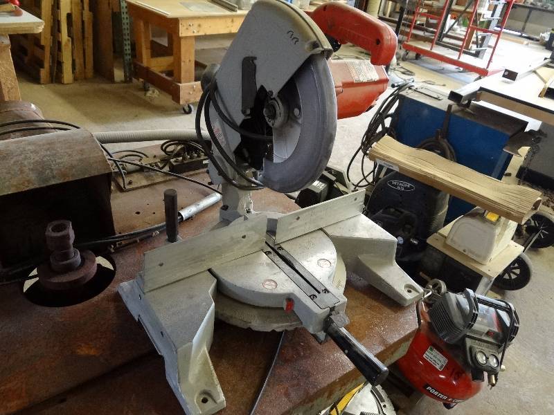 lot 5416 image: Milwaukee Magnum 10 Miter Saw