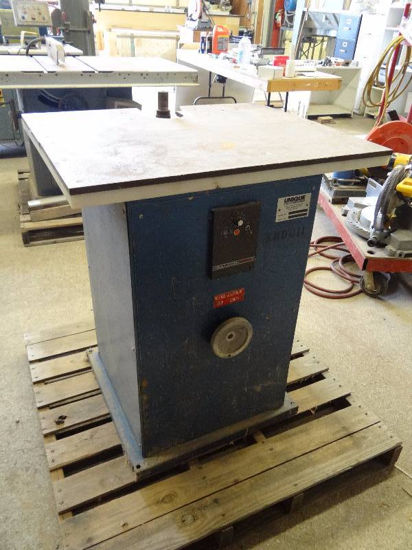 lot 5423 image: Unique Panel Sanding Table