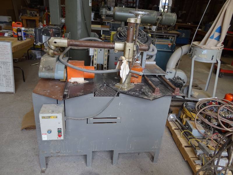 lot 5429 image: Delta Multi Station Sander