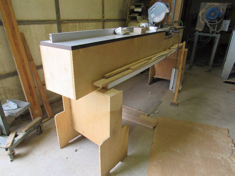 lot 5282 image: Delta 10 Table Saw In Custom Jig