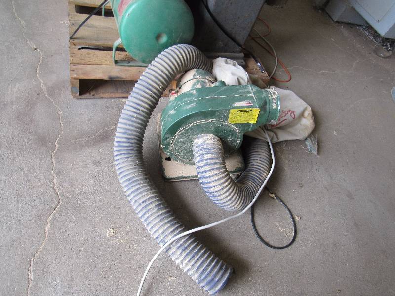 lot 5288 image: Grizzly 1 Hp Dust Collector