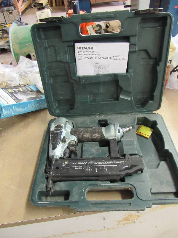 lot 5330 image: Hitachi 2 Brad Nailer