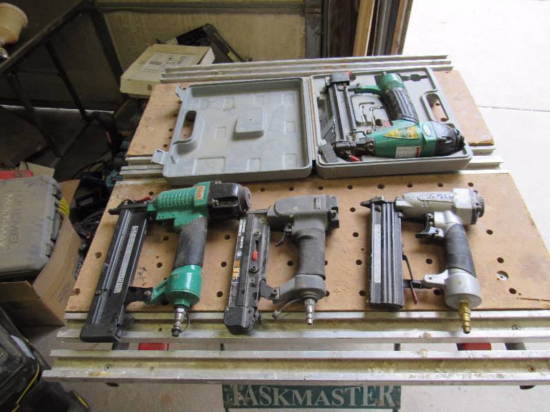 lot 5331 image: Lot Of (4) Brad Nailers