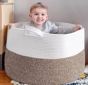 lot 406 image: Extra Large Laundry Basket Retail $27.99 RCY-1
