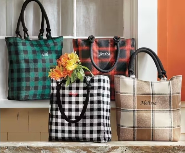 lot 768 image: Personalized Farmhouse Tote Lot of 3 Retail $59.97 GM120223