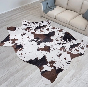 lot 461 image: Faux Fur Cowhide Rug Retail $39.99 RCY-1