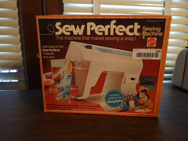 lot 109 image: Mini Vintage Sew Perfect.