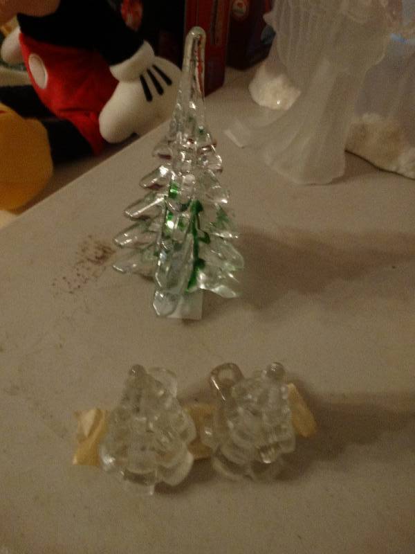 lot 182 image: 3 Glass Christmas Trees