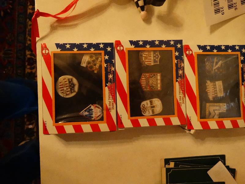 lot 190 image: USA Olympic Pin Set