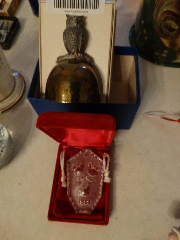 lot 196 image: Towle Brass Bell with Pewter Owl and 1986 Waterford Crystal 3 French hens Ornament.