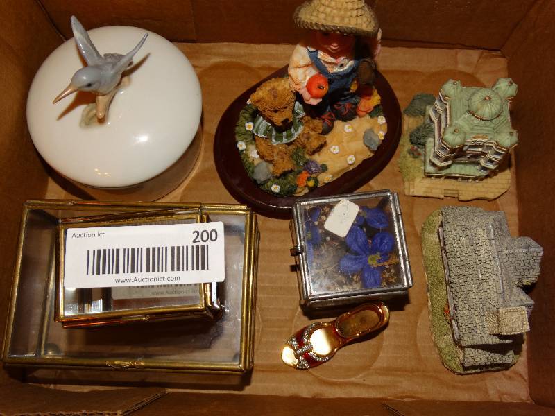 lot 200 image: Box of Decor. Porcelain trinket box, 3 mini glass cases, 2 village houses.