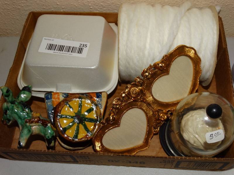 lot 235 image: Flat with light bulbs, Yarn Tye, heart picture frame, Donkey.