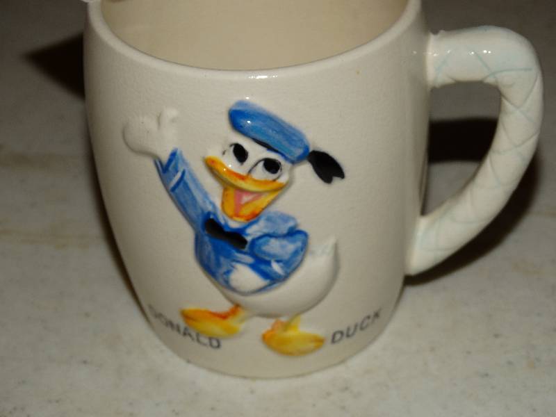 lot 248 image: Walt Disney Productions vintage Donald Duck Cup.