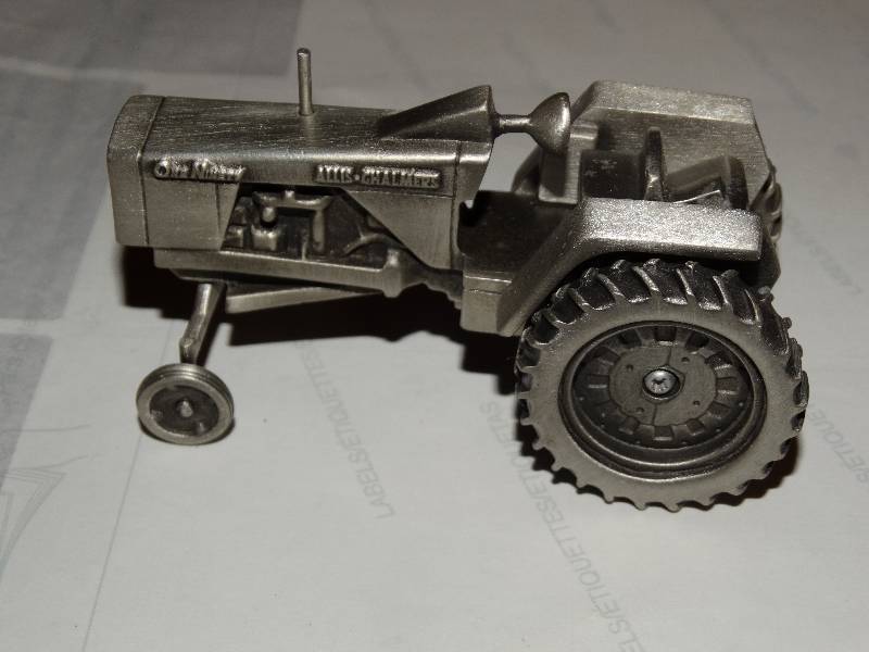 lot 269 image: Pewter Allis-Chalmers Tractor One Ninety.