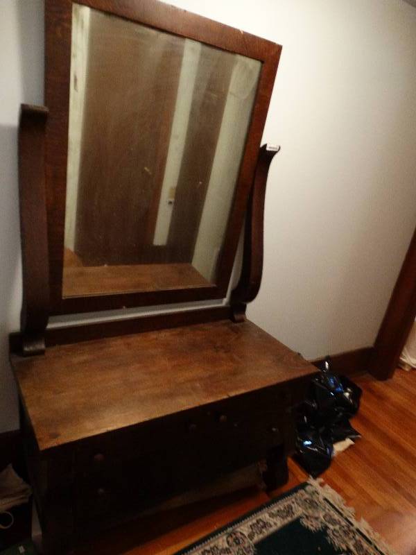 lot 321 image: Low boy dresser wlarge mirror oak.