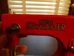 Mini Vintage kay-ee sew master sewing machine.