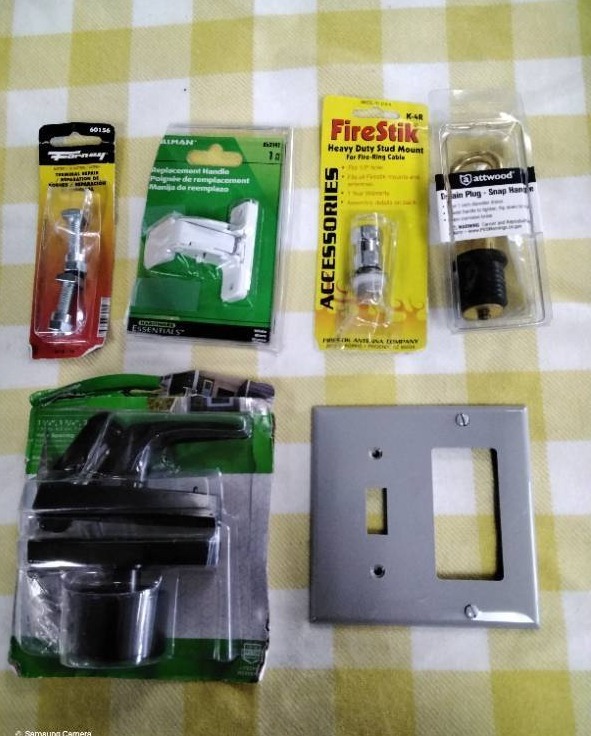 lot 1010 image: Misc Lot of 6 Items Retail $40 RCY6823