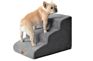 lot 569 image: Foam Pet Stairs Retail $44.99 RCY-1