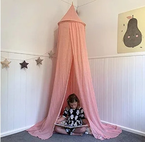 lot 620 image: Hanging Pink Princess Bed Canopy Retail $34.99 RCY-1