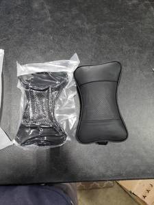 lot 5709 image: 2pk Headrest Pillows Black