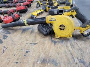 lot 43082 image: Dewalt Air Blower, Battery And Charger