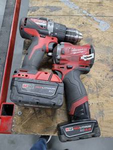 lot 43087 image: Milwaukee Impact Wrench And Drill