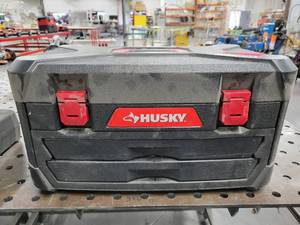 lot 43060 image: Husky Toolbox W Wrench and Socket Set